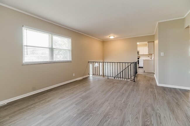 Building Photo - 3193 Elmreeb Dr