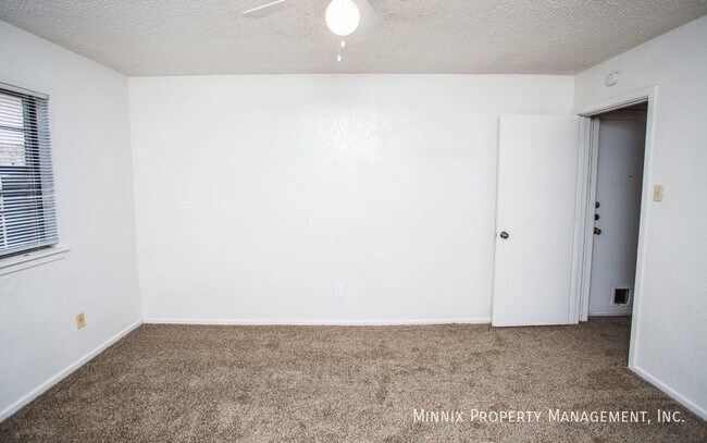 Building Photo - 2325 81st St