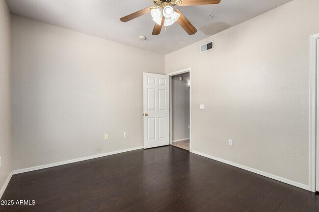 Building Photo - 5401 E Van Buren St