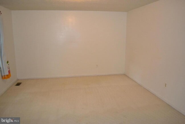 Building Photo - 15404 Beachview Dr