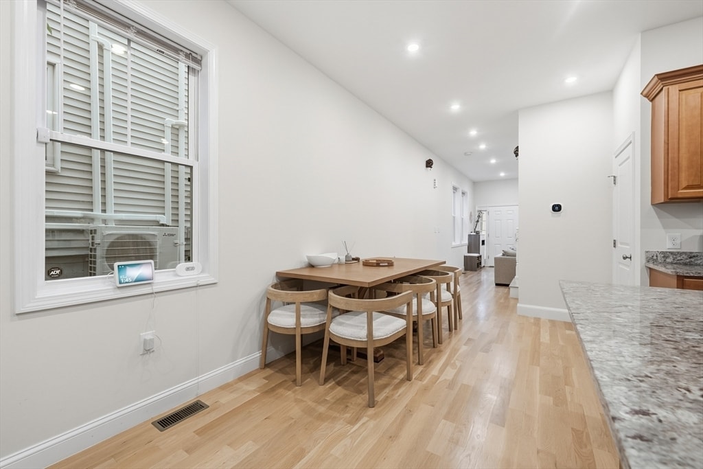 Building Photo - 77 North St