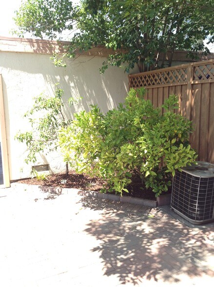 Building Photo - 2176 Spanishgate Ct