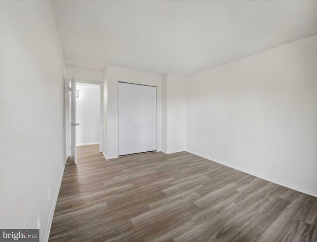 Building Photo - 7680 Tremayne Pl