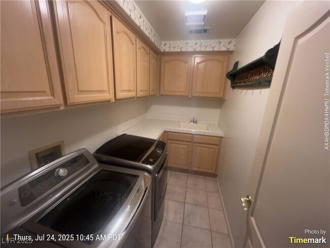 Building Photo - 1624 Windsford Cir
