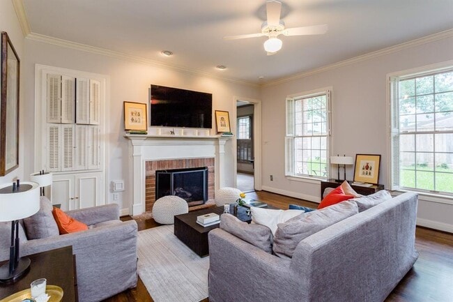 Building Photo - 3822 Overbrook Ln