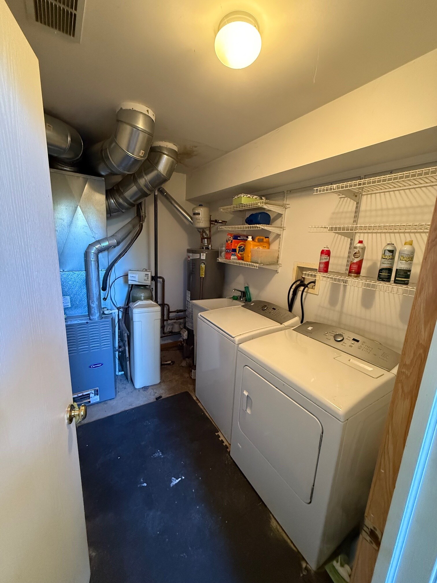 Building Photo - 1586 New Haven Dr