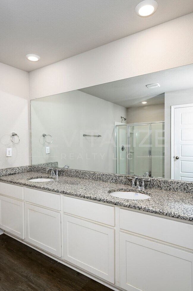 Building Photo - 8072 Irwin Loop