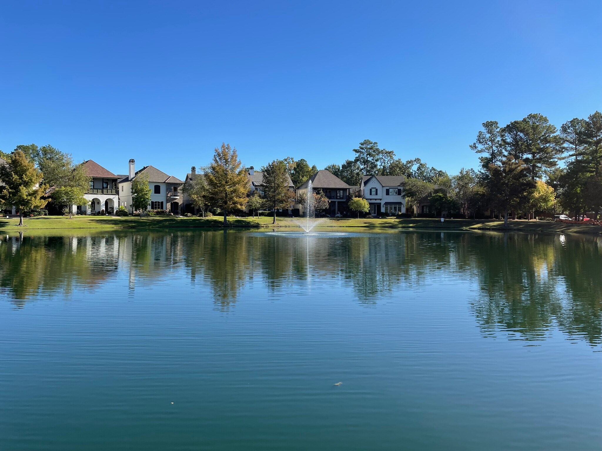 Windrush Lake - 1028 Bridgewater Ave