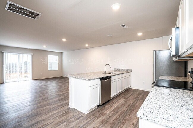 Building Photo - 1926 Tranquility Cir