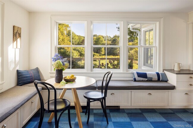 Building Photo - 108 Wey Rd