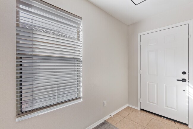 Building Photo - 597 W Casa Mirage Dr