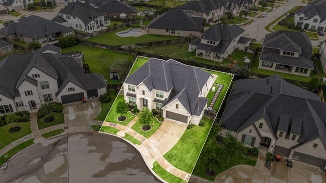 Building Photo - 28946 Parker Ridge Dr