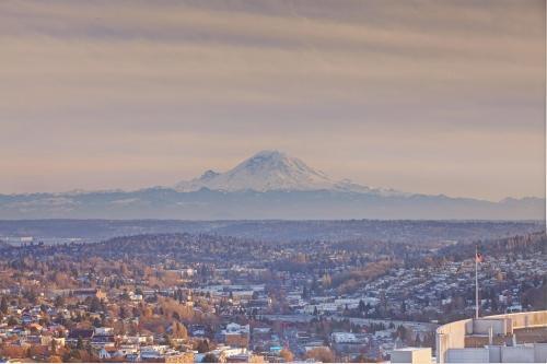 Building Photo - 2 bedroom in Seattle WA 98104