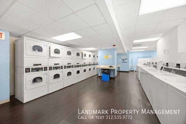 Building Photo - 200 N Dearborn St