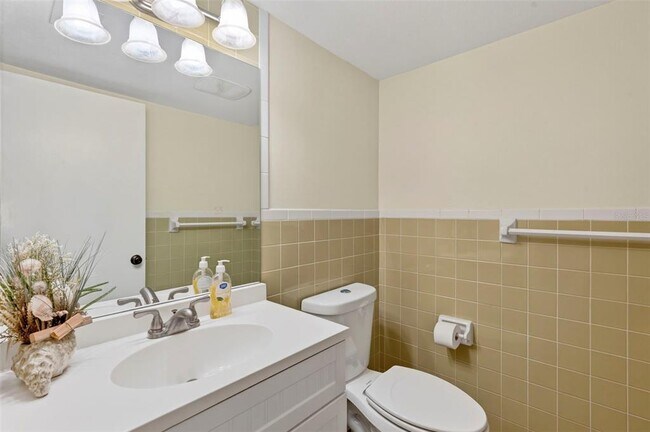 Building Photo - 2700 Bayshore Blvd