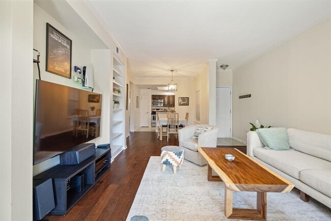 Building Photo - 6000-3 Shepherd Mountain Cove