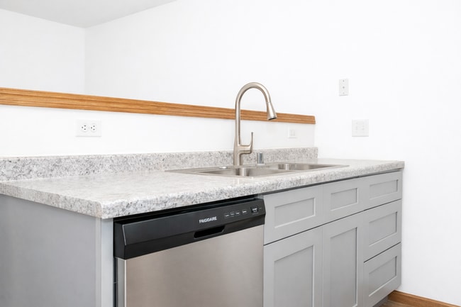 Building Photo - 1601 Moline St