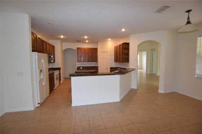 Building Photo - 2604 Lutza Way