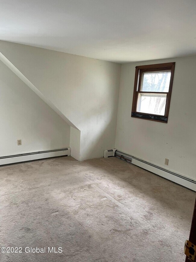 Building Photo - 6 Zoar Ave