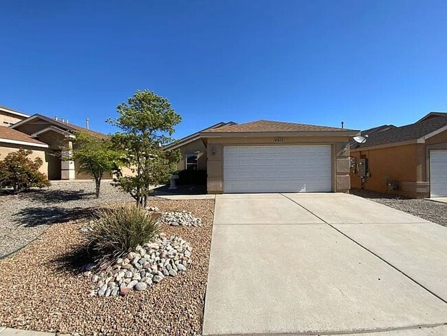 Primary Photo - EXQUISITE HOME