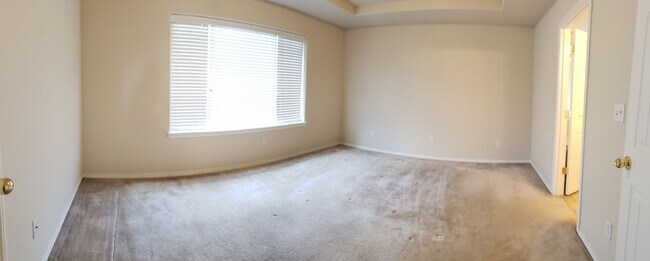 Building Photo - 413 Roger Smith Dr