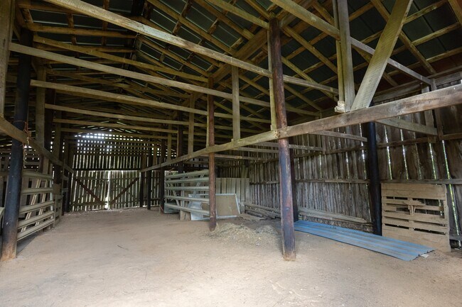 Building Photo - 815 Mount Olivet Girkin Rd