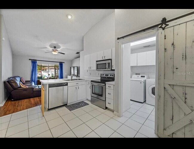 Building Photo - 3703 Golden Eagle Dr