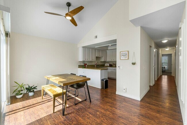 Building Photo - 616 Kumquat Way