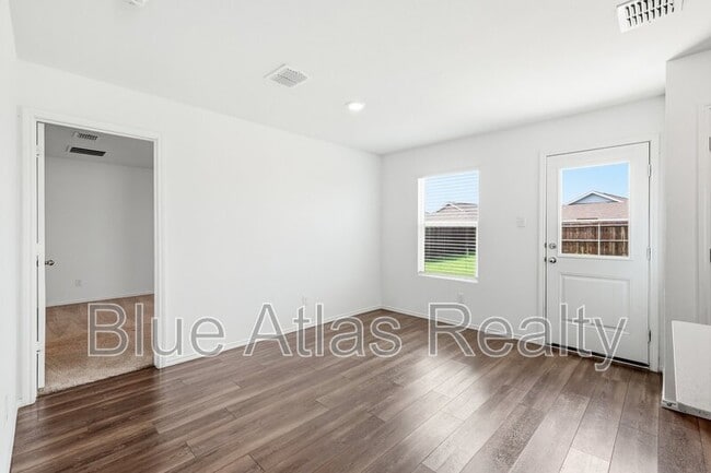 Building Photo - 510 Olmstead Dr