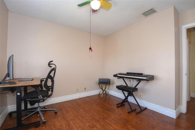 Building Photo - 10691 NW 12th Dr