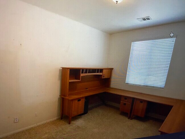 Building Photo - 1013 Eagle Ln