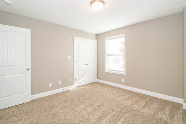 Building Photo - 325-C Landrum Place