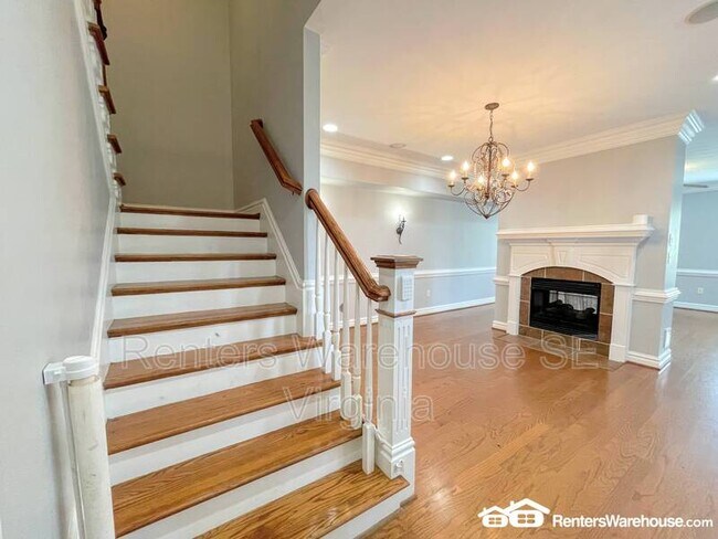 Building Photo - 2940 Hollister Ave