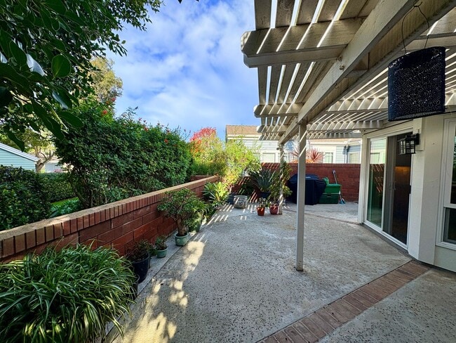 Building Photo - 2 Bedroom Plus Office House in Carlsbad