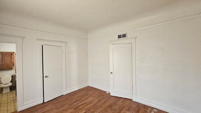 Building Photo - TAFT 3 Bed plus Bonus room 2 bathroom in Taft