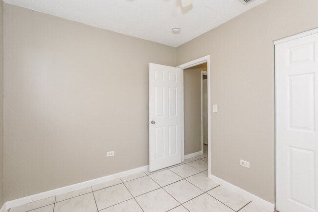 Building Photo - 7311 Miramar Pkwy