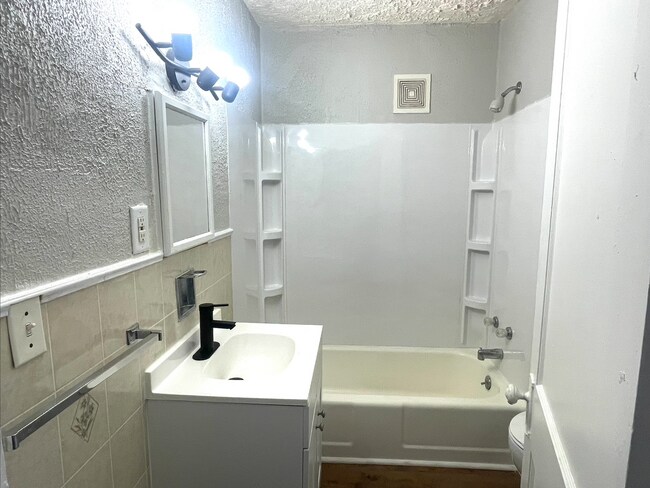 Building Photo - 3942-44 Cornelius Avenue