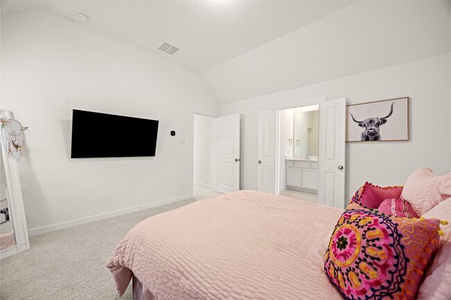 Building Photo - 19726 Curved Steel Dr