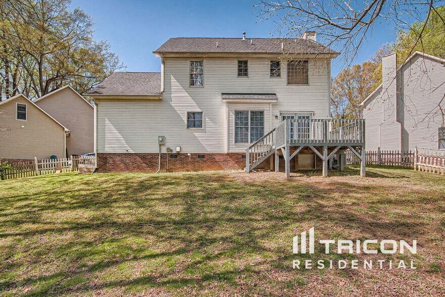 Building Photo - 714 Meridian Ct SW