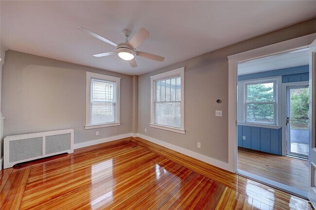 Building Photo - 167 Lafayette St