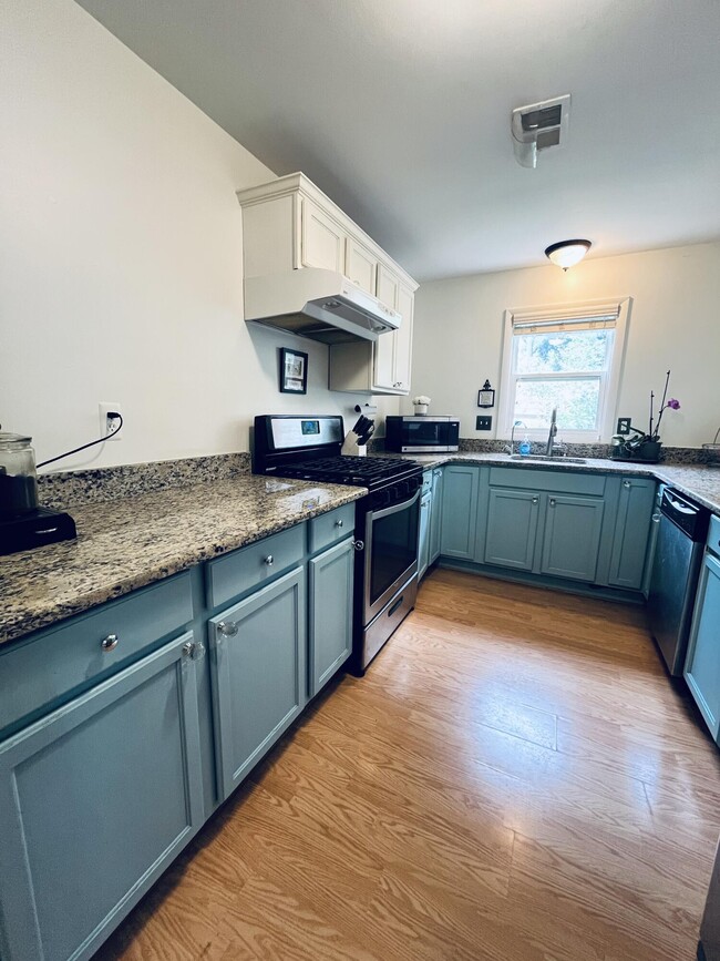 Building Photo - 42514 Hammill Ln
