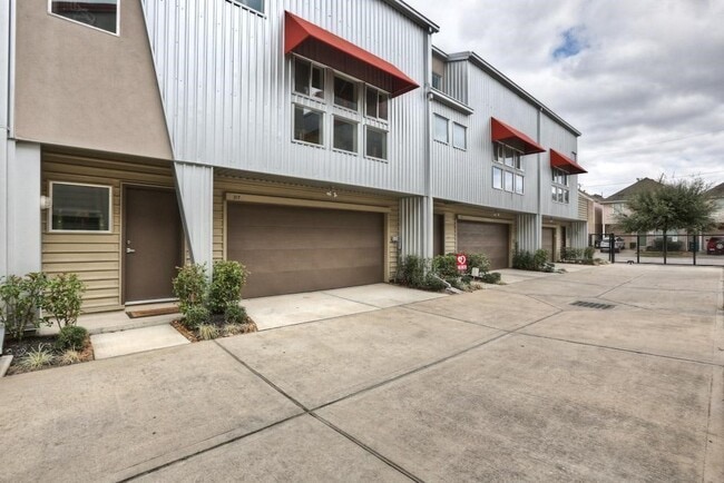 Building Photo - 317 Sydnor St