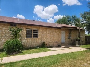 Building Photo - 6 Cisne St