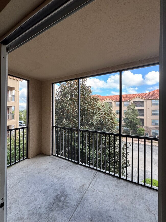 Building Photo - 1371 Tuscan Terrace