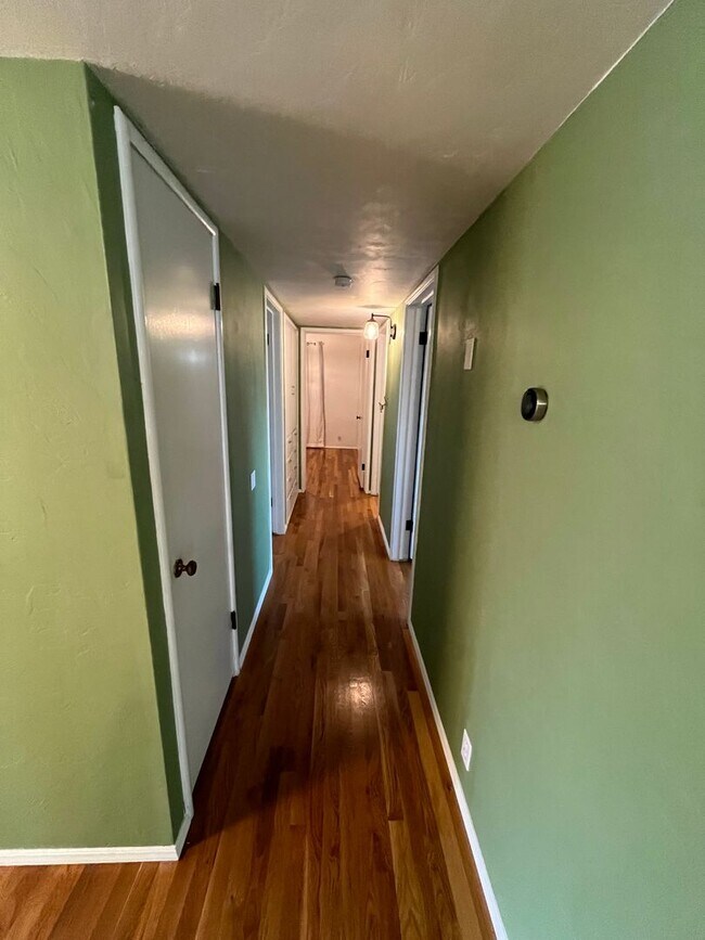 Building Photo - Cozy Home for rent in Tulare