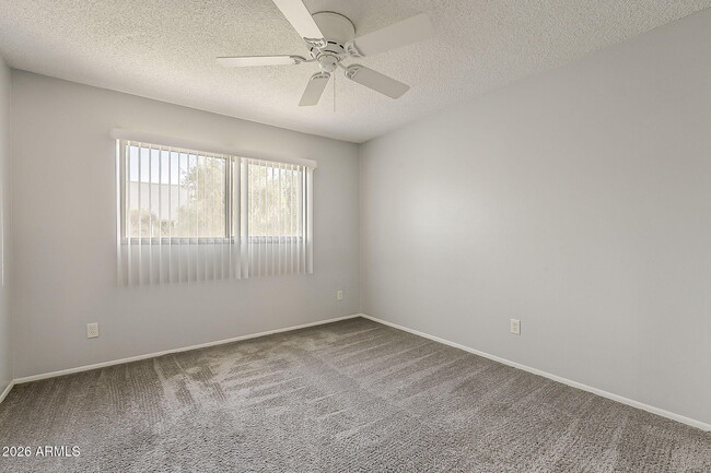 Building Photo - 4324 N Parkway Ave