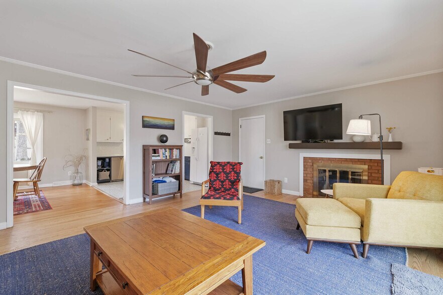 Building Photo - 5110 Pine Trail Dr