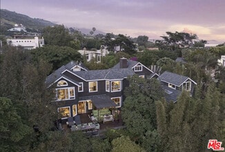 Building Photo - 31840 Seafield Dr