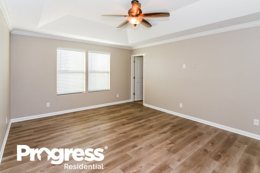 Building Photo - 3343 Saddlebrook Dr