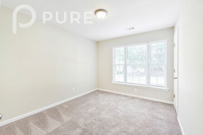 Building Photo - 1417 Chimney Rock Ct